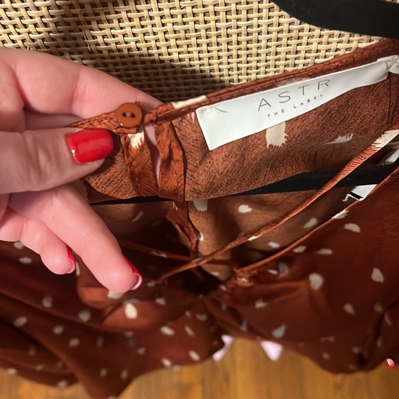 ASTR The Label Rust Blouse - Picture 8 of 9